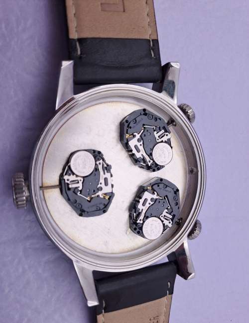 Large Face- Levi`s California watch -Japan movements working with 3 new batteries -Unused