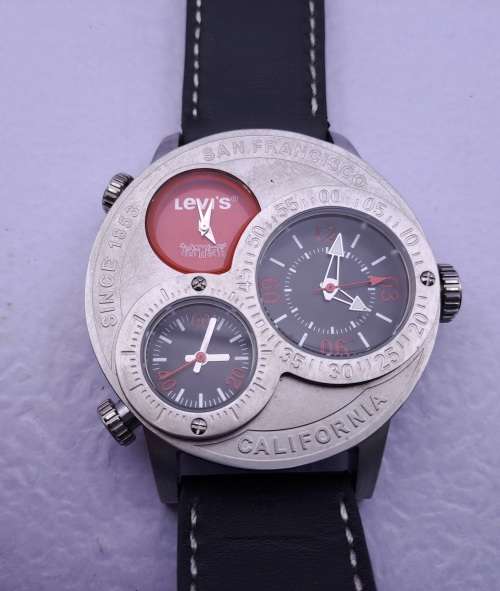 Large Face- Levi`s California watch -Japan movements working with 3 new batteries -Unused