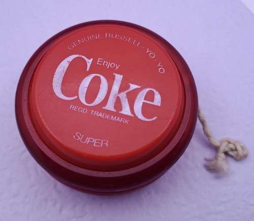 Vintage Genuine Russel Yo Yo `SUPER`  COKE  -with afrikaans on one side -3 very tiny chips.