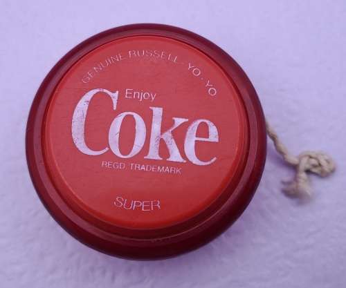 Vintage Genuine Russel Yo Yo `SUPER`  COKE  -with afrikaans on one side -3 very tiny chips.
