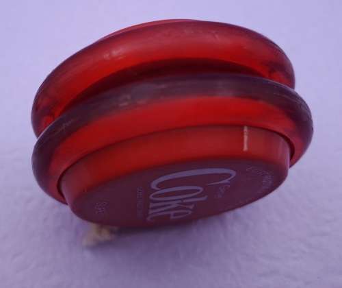 Vintage Genuine Russel Yo Yo `SUPER`  COKE  -with afrikaans on one side -3 very tiny chips.