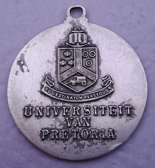 1958 Universiteit van Pretoria DIE SONDAE  medal- Holydays and Sunday Calender on back
