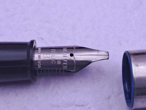 Pre-owned Vintage Sheaffer fountain pen in a Sheaffer Prelude case