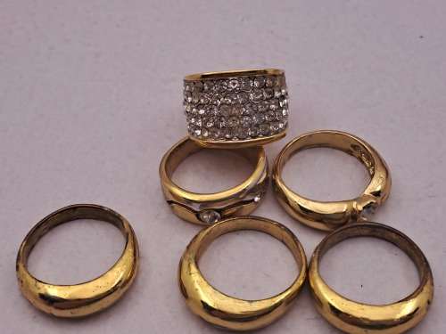 6 Pre-owned Ladies dress rings (Not Gold and not real Diaomds)