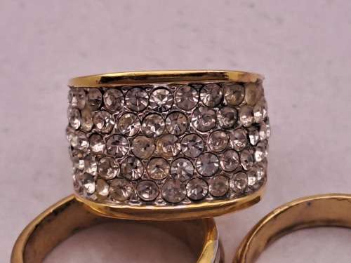 6 Pre-owned Ladies dress rings (Not Gold and not real Diaomds)
