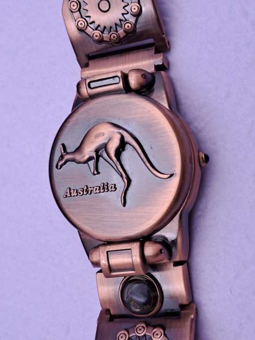 Australian Cult Collection Quartz watch- metal -flip cover -Unused in box by Iscool