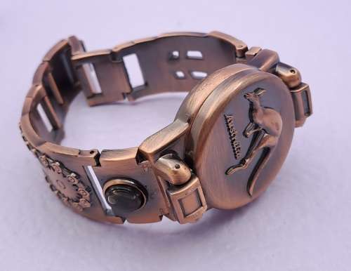 Australian Cult Collection Quartz watch- metal -flip cover -Unused in box by Iscool