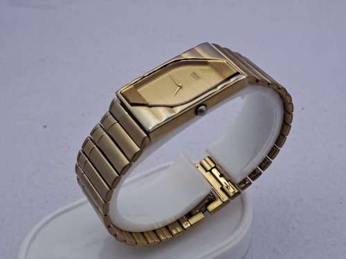 Vintage Seiko Ladies Quartz watch -WORKING- in Box - extra links for the strap