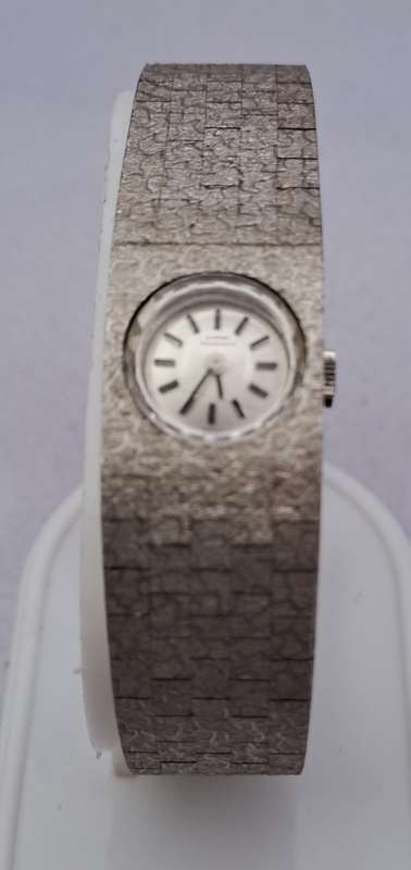 Vintage Girard Perregaux Ladies Manual wind watch -WORKING- in Box - SWISS