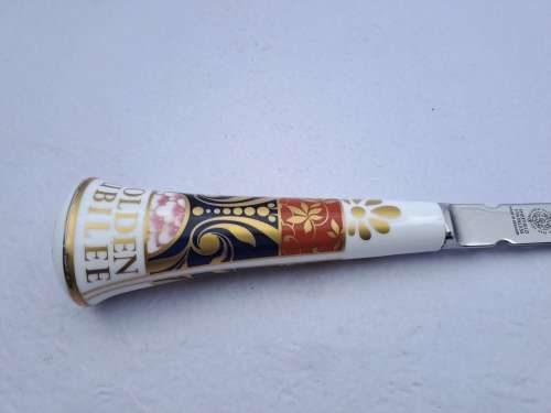 Royal Worcester 1952-2002 Queen Elizabeth II Golden Jubilee Fine bone China Knife-Sheffield England