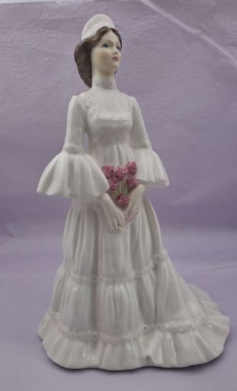 Vintage Coalport Bone China LADIES OF FASHION The Bride Figurine (hairline Crack)