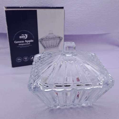 Unused Green Apple deli glassware Trinket box -still in Box 90x12x12cm