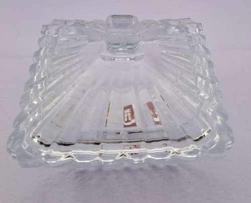 Unused Green Apple deli glassware Trinket box -still in Box 90x12x12cm