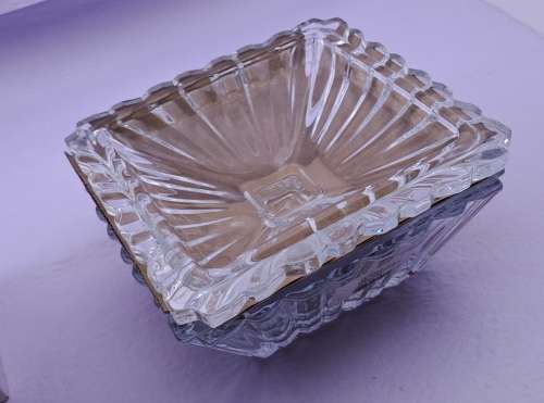 Unused Green Apple deli glassware Trinket box -still in Box 90x12x12cm