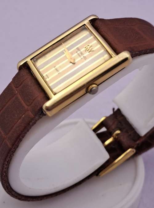 Vintage 18K Electroplated Gold Raymond Weil 9006 Geneve Quartz Swiss watch -working