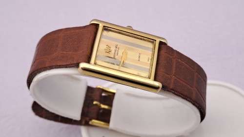 Vintage 18K Electroplated Gold Raymond Weil 9006 Geneve Quartz Swiss watch -working
