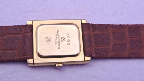 Vintage 18K Electroplated Gold Raymond Weil 9006 Geneve Quartz Swiss watch -working
