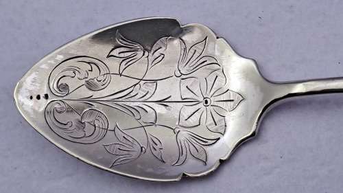Vintage Silverplated Spoon - England.148mm