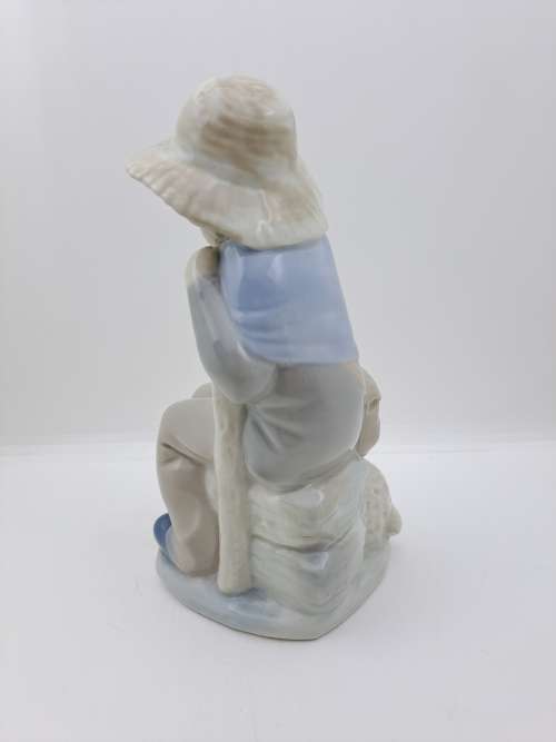 Vintage Little Shepherd figurine made in Spain -could be from the LLadro, NAO or Saphir collection