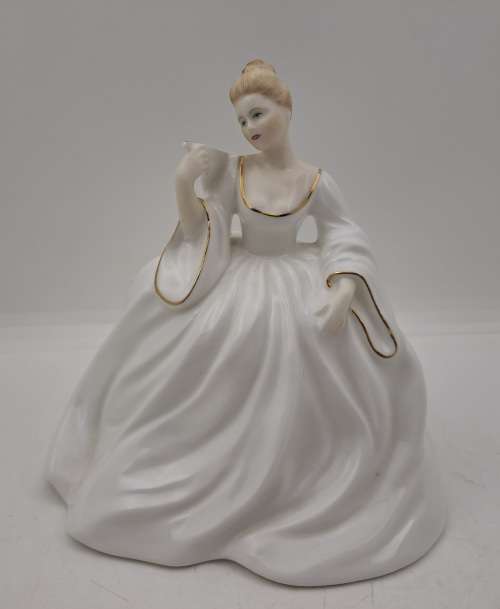 Vintage COALPORT Bone China Figurine -Samantha Ladies of fashion - Handmade 13cmx12cmx9cm