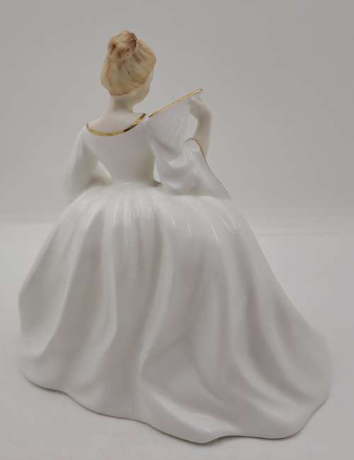 Vintage COALPORT Bone China Figurine -Samantha Ladies of fashion - Handmade 13cmx12cmx9cm