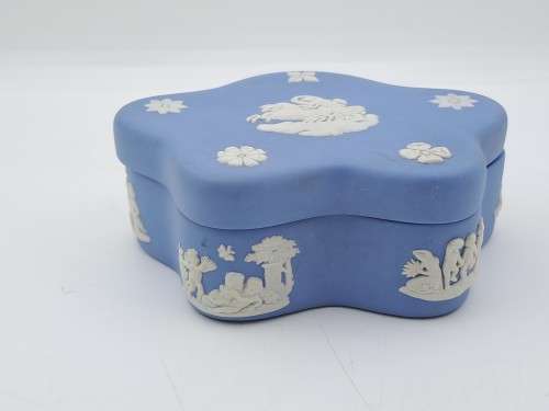 Vintage Wedgwood Trinket  Box 35x97x80mm