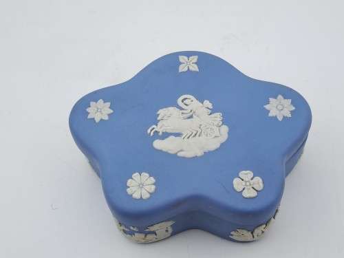 Vintage Wedgwood Trinket  Box 35x97x80mm