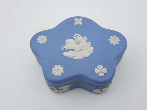 Vintage Wedgwood Trinket  Box 35x97x80mm