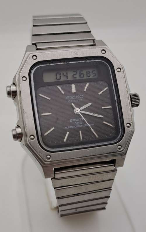 Pre-Owned Vintage Seiko Sports 100 Alarm Chronograph Quartz watch-Working