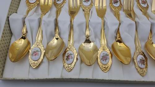 12pc - 24ct Gold Plated Eetrite Tea spoons and Cake forks in box 130mm(Nice with Royal Albert)