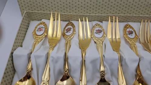 12pc - 24ct Gold Plated Eetrite Tea spoons and Cake forks in box 130mm(Nice with Royal Albert)