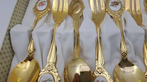 12pc - 24ct Gold Plated Eetrite Tea spoons and Cake forks in box 130mm(Nice with Royal Albert)