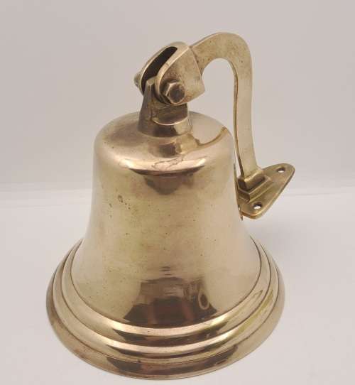 Solid Brass ship/school /bar Bell -wall mounted 14cm x 14,5cm with wall mount Bracket