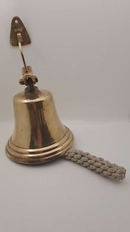 Solid Brass ship/school /bar Bell -wall mounted 14cm x 14,5cm with wall mount Bracket