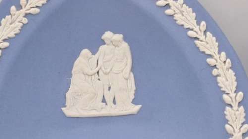 2 Vintage Wedgwood Jasper ashtrays 115mmx115mm