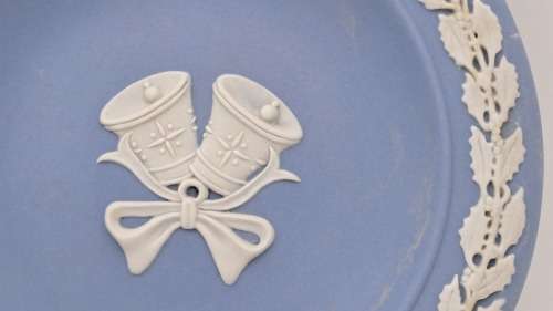 Wedgwood Jasper Plate120mm-Exclusively for Wallace Arnold Christmas 2001