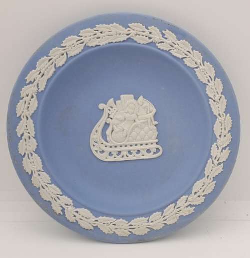 Collectable Vintage Wedgwood Jasper plate 120mm made Exclusively for Wallace Arnold Jubilee 2002
