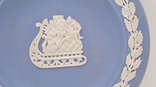 Collectable Vintage Wedgwood Jasper plate 120mm made Exclusively for Wallace Arnold Jubilee 2002