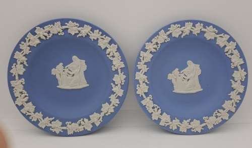 2 Collectable Vintage Wedgwood Jasper Plates 112mm