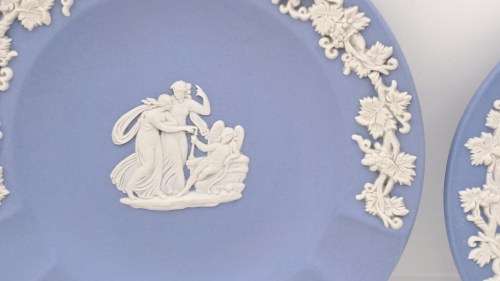 2 Collectable Vintage Wedgwood Jasper ashtrays 100mm and 90mm