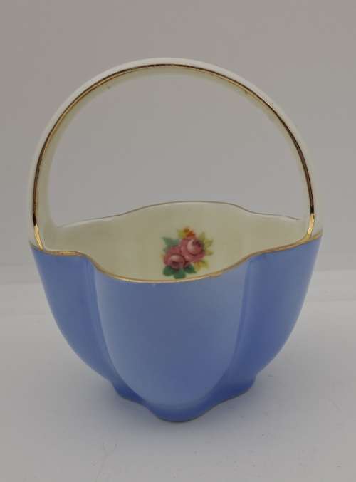 Small Vintage Royal Doulton Trinket Dish 90x74x72mm-England