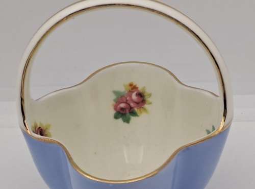 Small Vintage Royal Doulton Trinket Dish 90x74x72mm-England