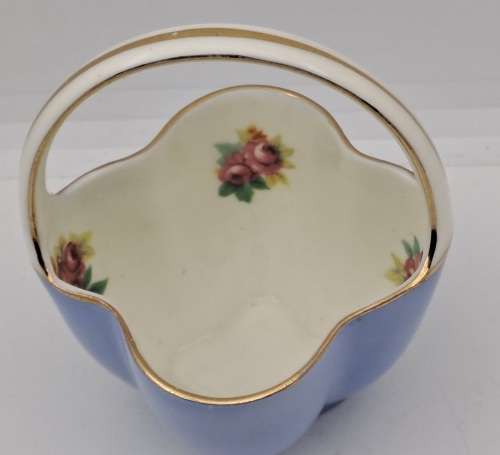 Small Vintage Royal Doulton Trinket Dish 90x74x72mm-England