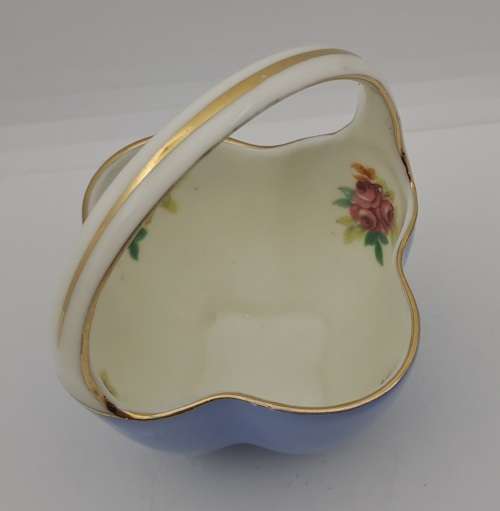 Small Vintage Royal Doulton Trinket Dish 90x74x72mm-England