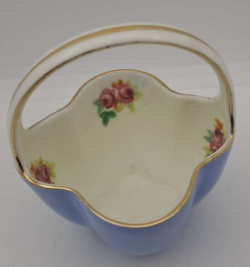 Small Vintage Royal Doulton Trinket Dish 90x74x72mm-England