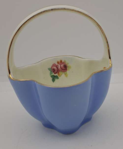 Small Vintage Royal Doulton Trinket Dish 90x74x72mm-England