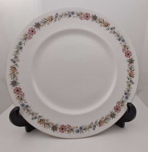 33pc Vintage Paragon BELINDA Stoke-on-Trent Tea set -By Appointment to the Queen