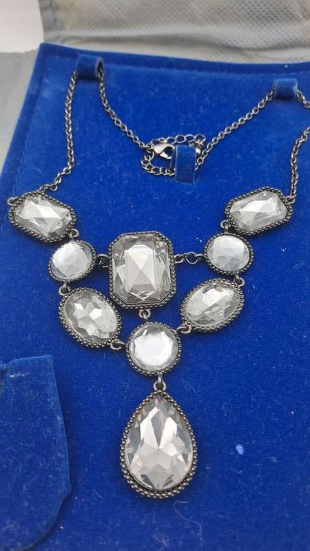 Vintage Necklace in Folder
