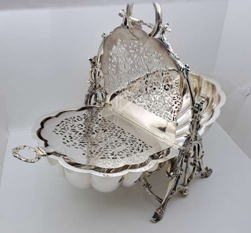 Antique/Vintage SilverPlate English Fold clam shell bun warmer biscuit box