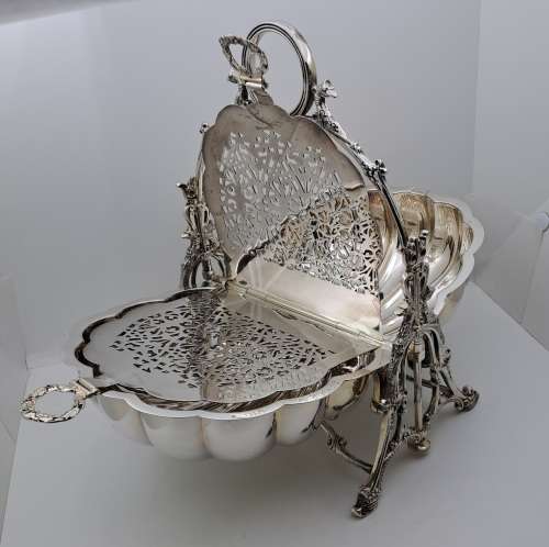 Antique/Vintage SilverPlate English Fold clam shell bun warmer biscuit box